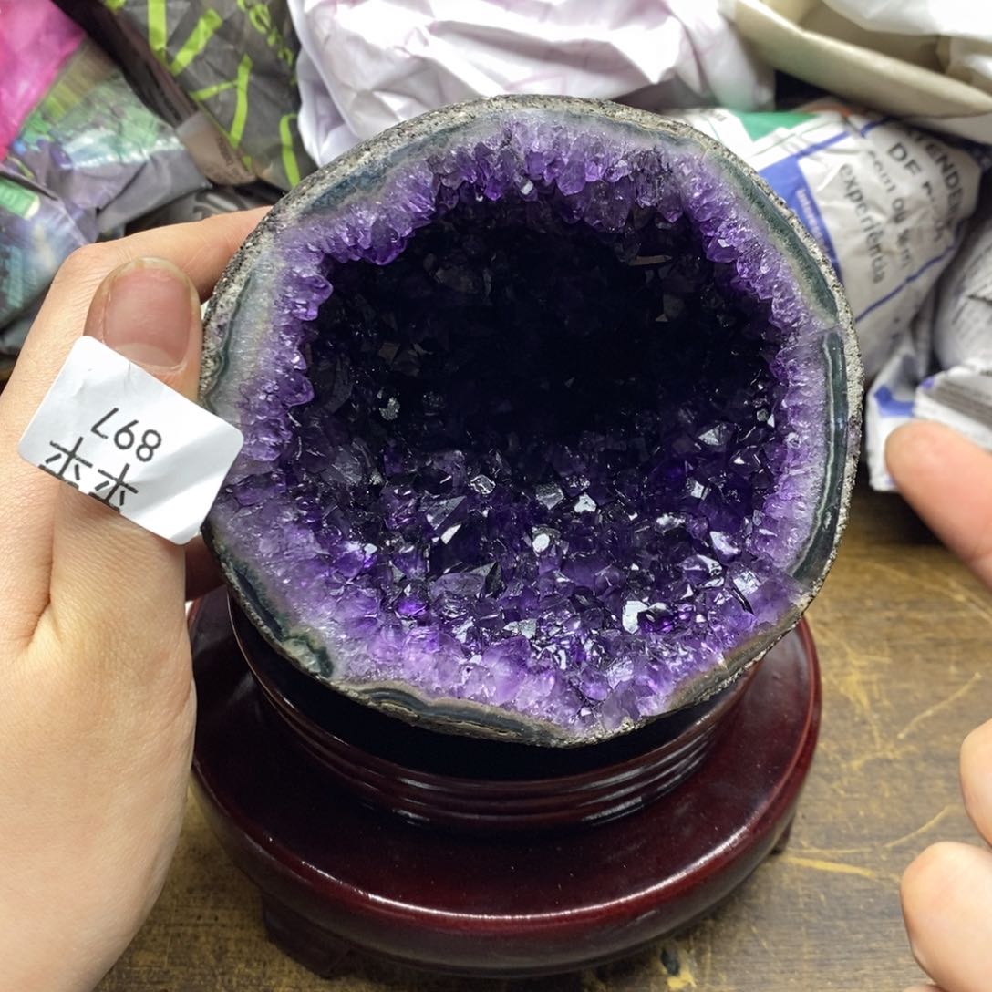 紫晶乌拉圭未镶嵌