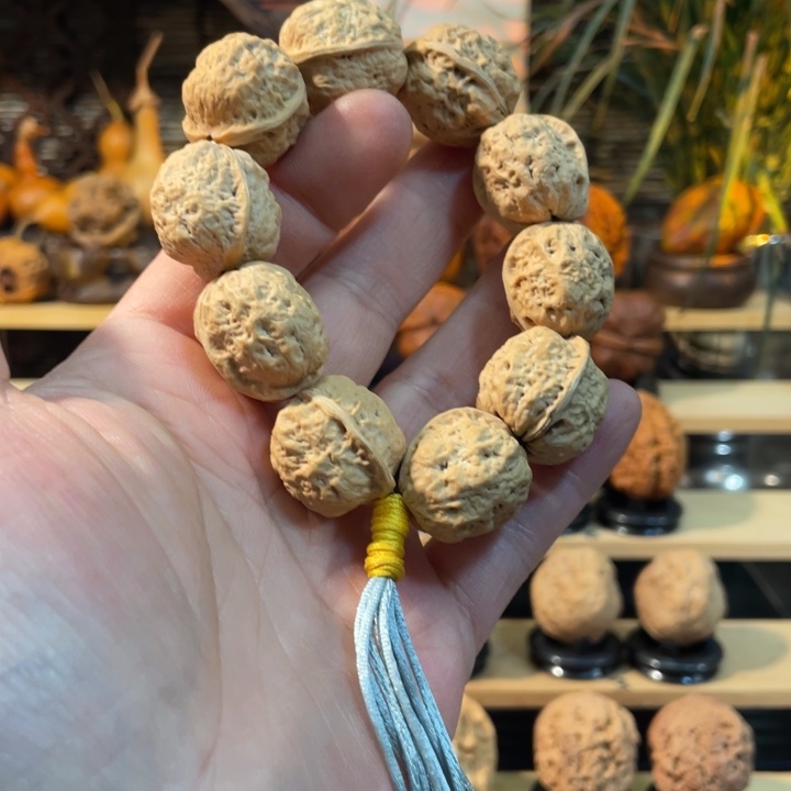 积***木文玩核桃把件编号260