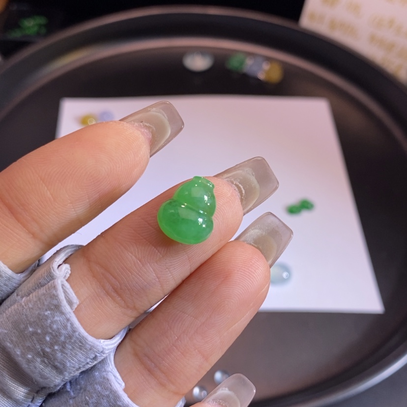 【闪购商品】翡翠挂件未镶嵌葫芦