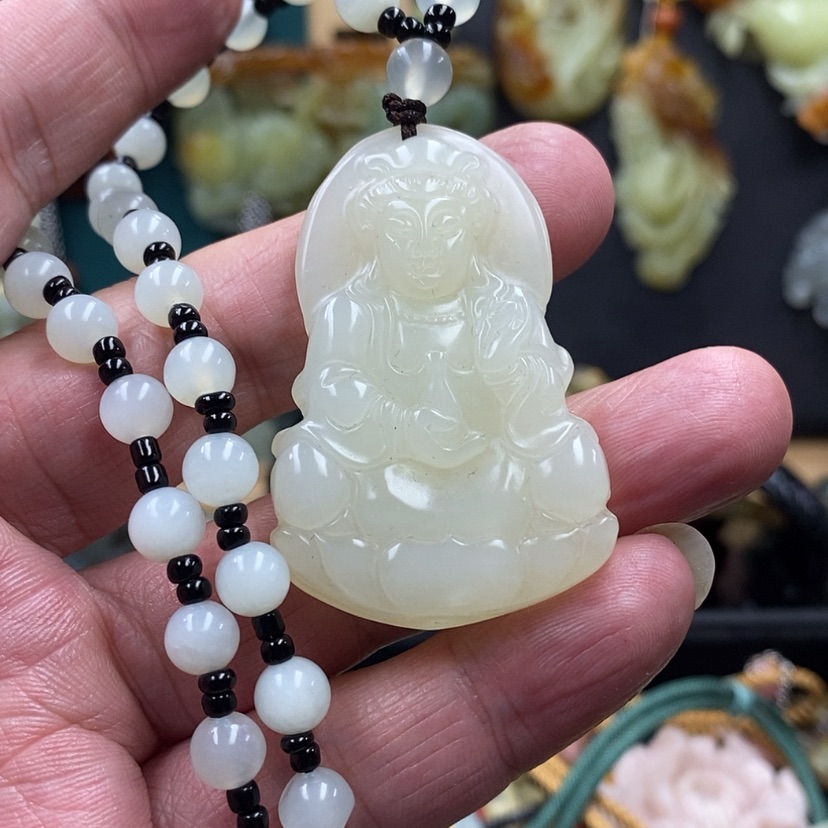 【闪购商品】蛇纹石玉吊坠未镶嵌