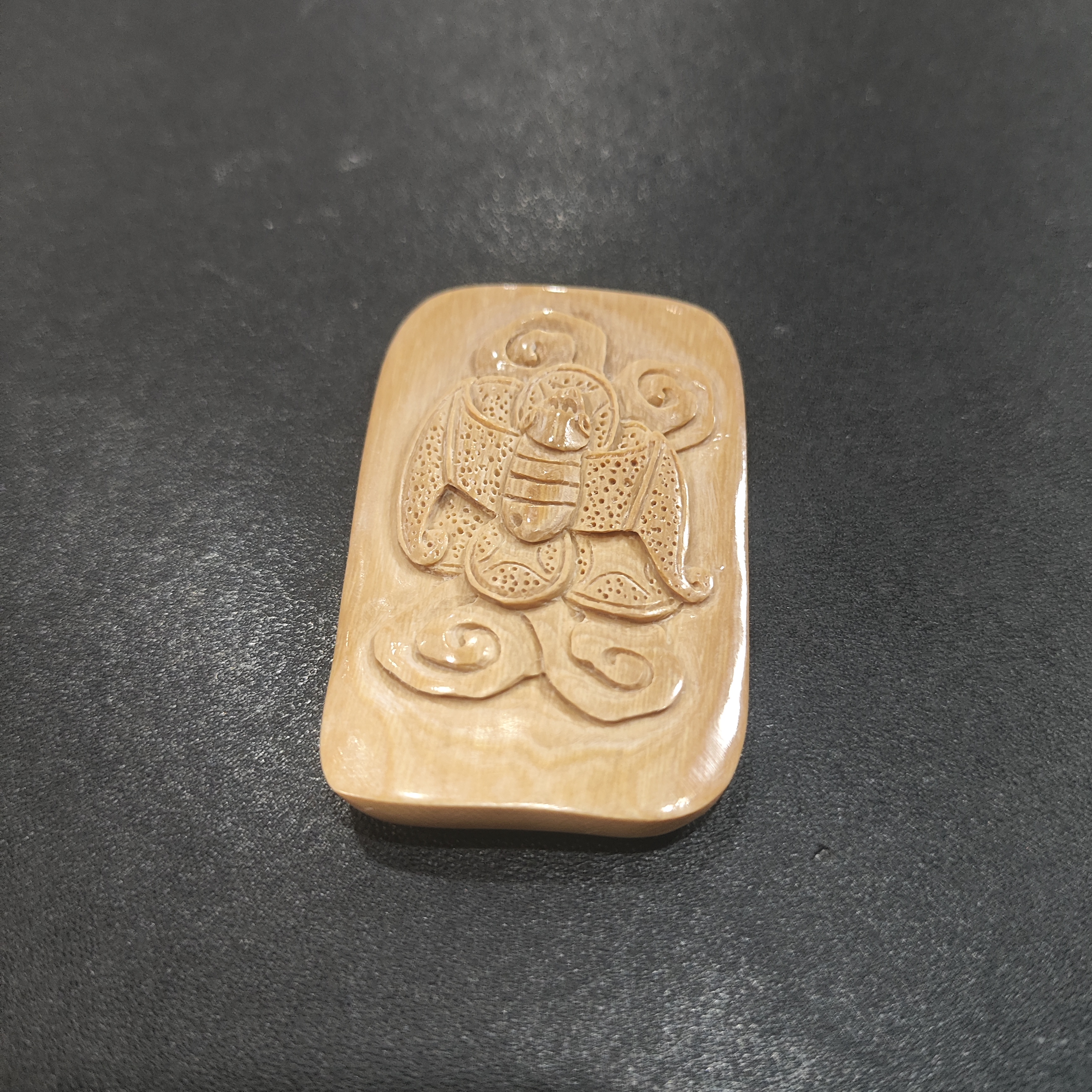 猛犸约8.8克雕刻件BC3380