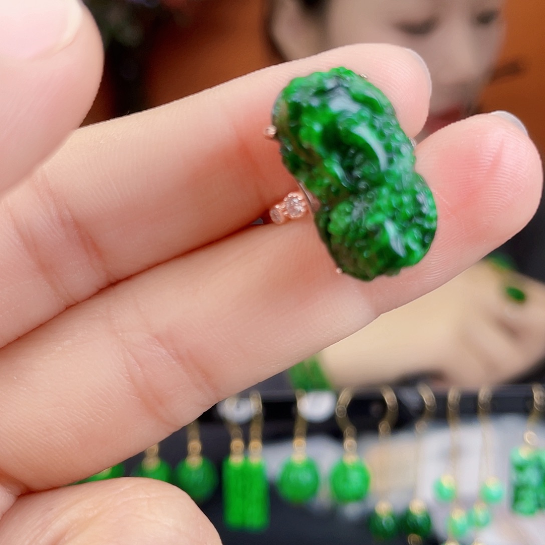 翡翠银S925镶嵌耳饰