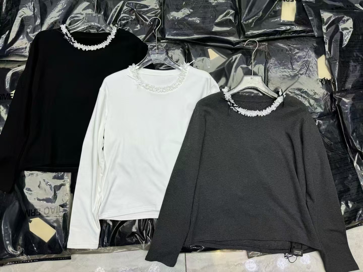 冬季新品早春新款圆领韩系花边纯色上衣百搭内搭修身显瘦女秋冬
