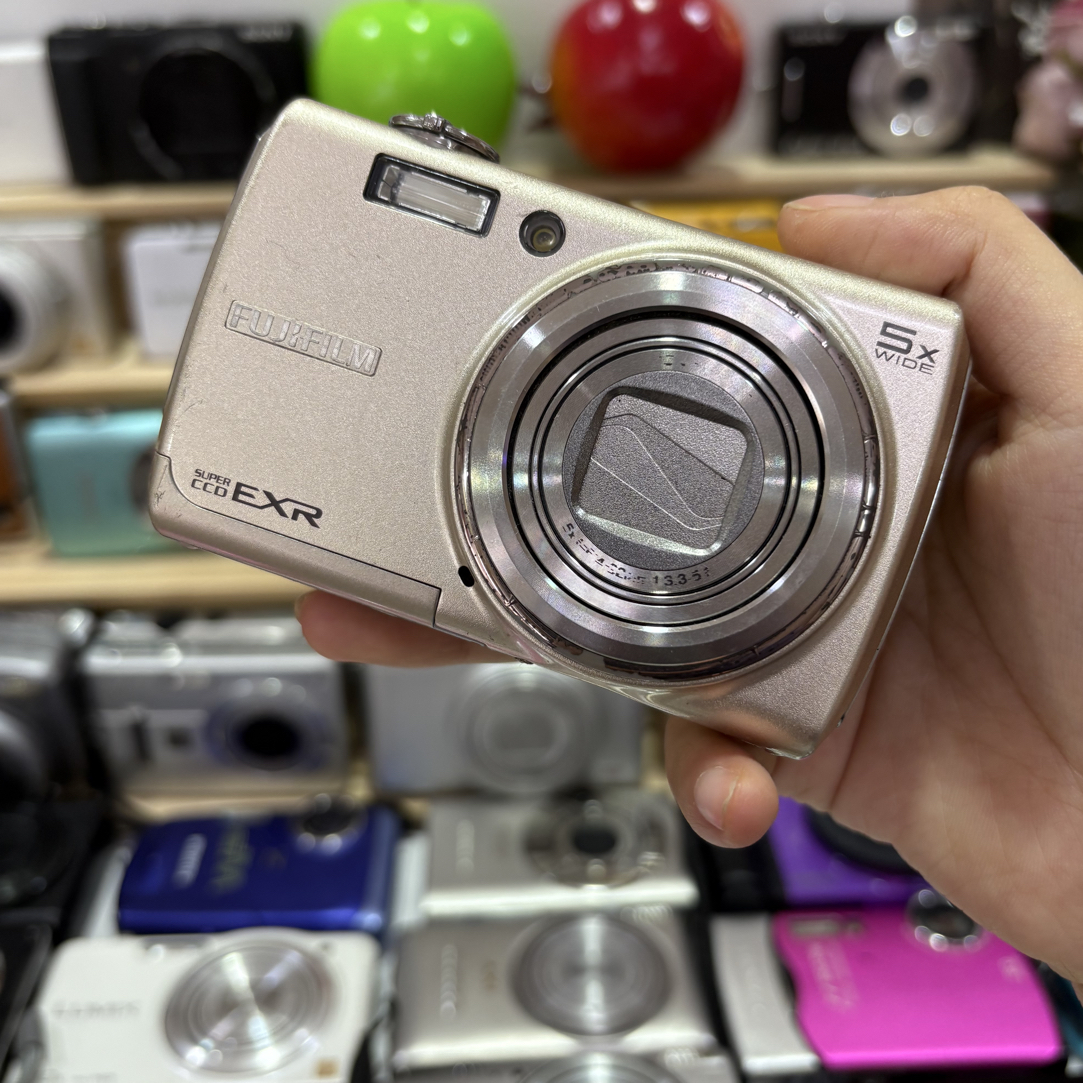 9新 Fujifilm/富士 富士f200某书爆款，拍人像必入，1200万像素