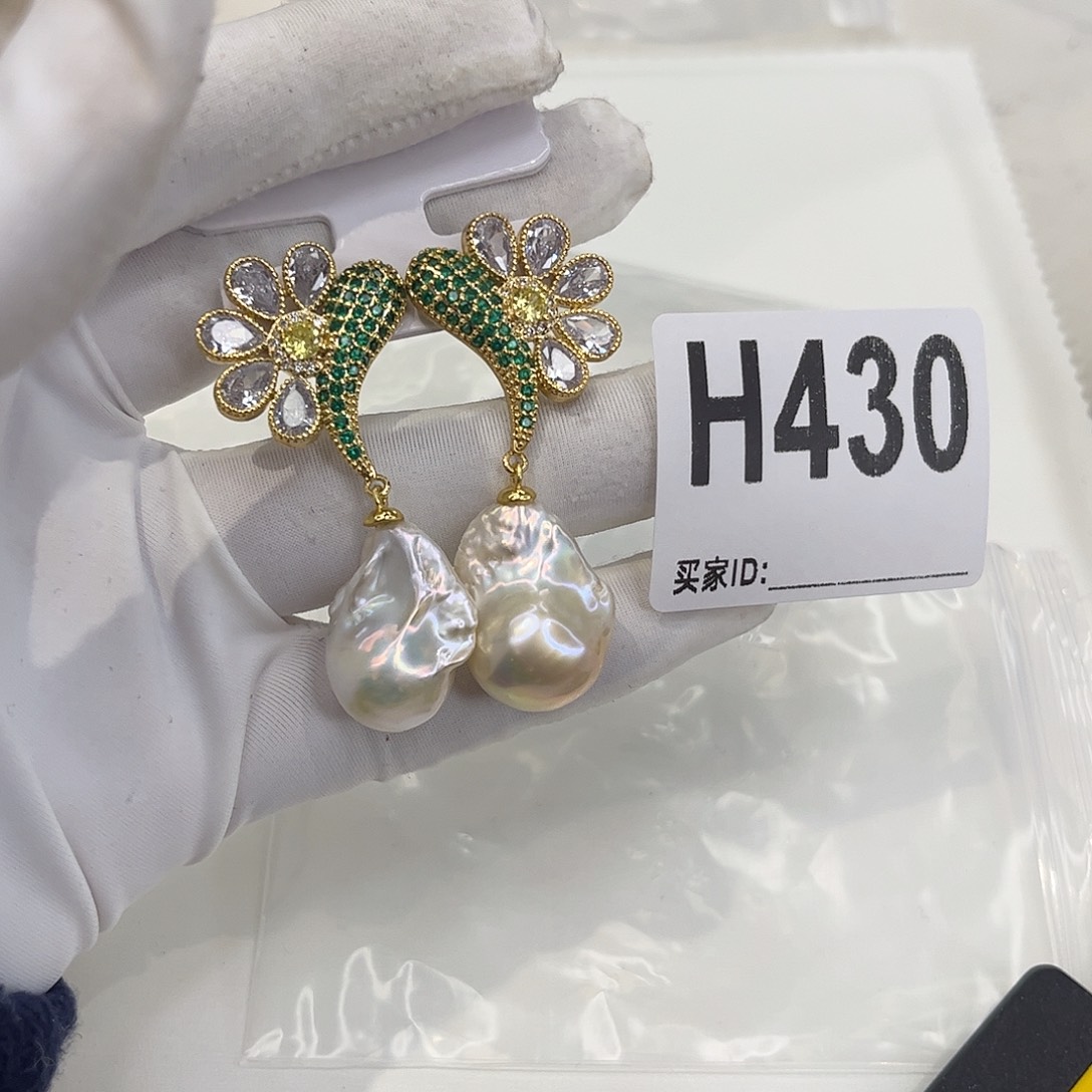 淡水珍珠耳饰合金