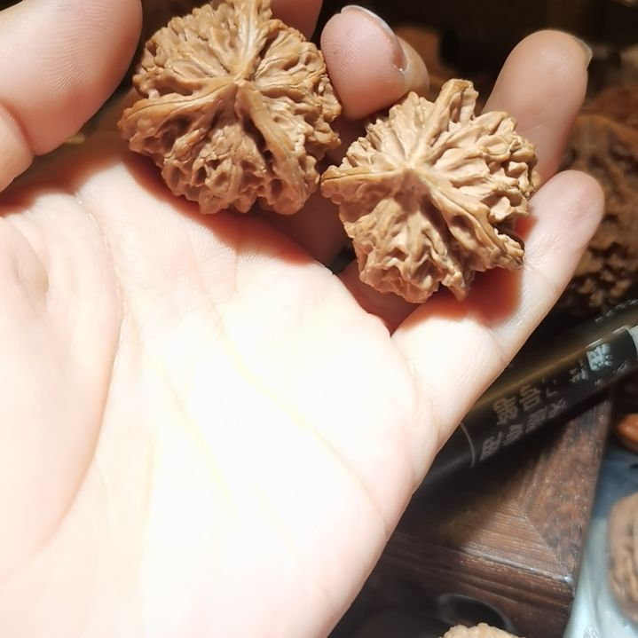 猴头核桃吊坠34三棱