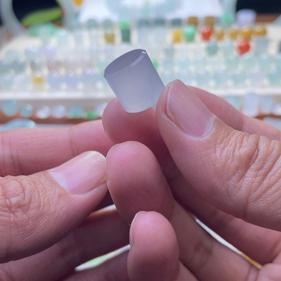 天然缅甸翡翠A货高冰桶珠卡13