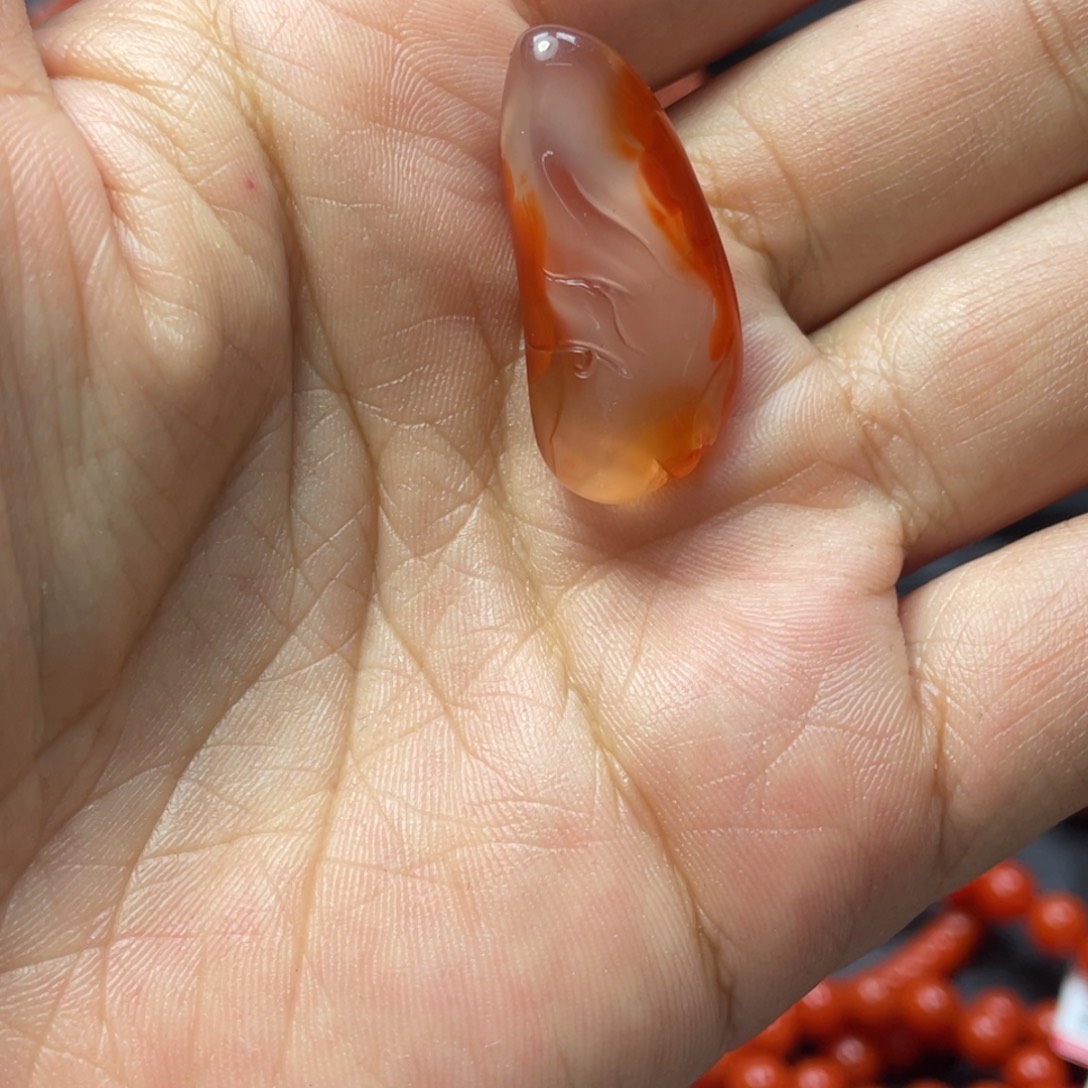 南红玛瑙未镶嵌颈饰干掌冰飘随形吊坠