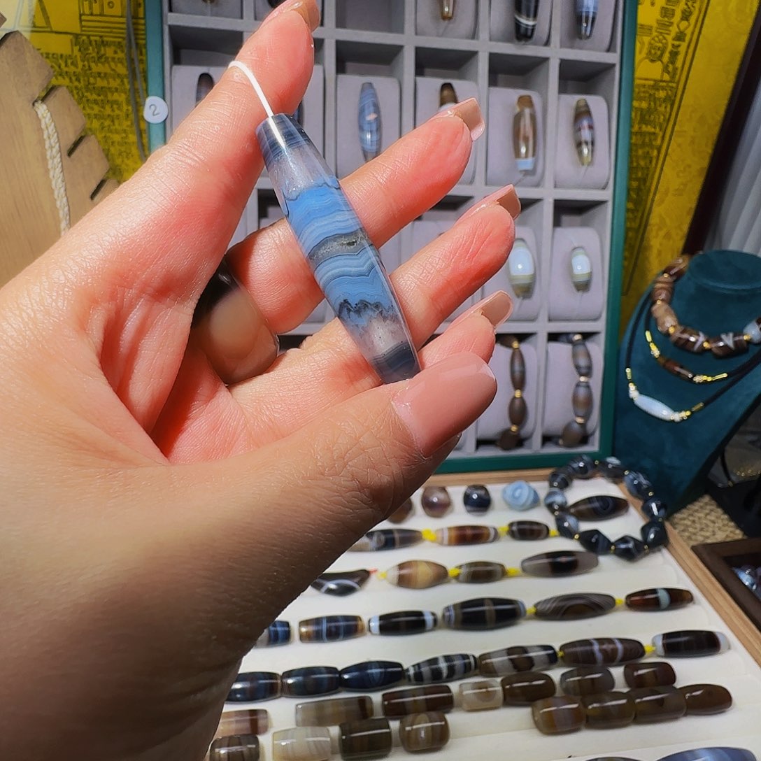 合金颈饰玛瑙/玉髓怪*?