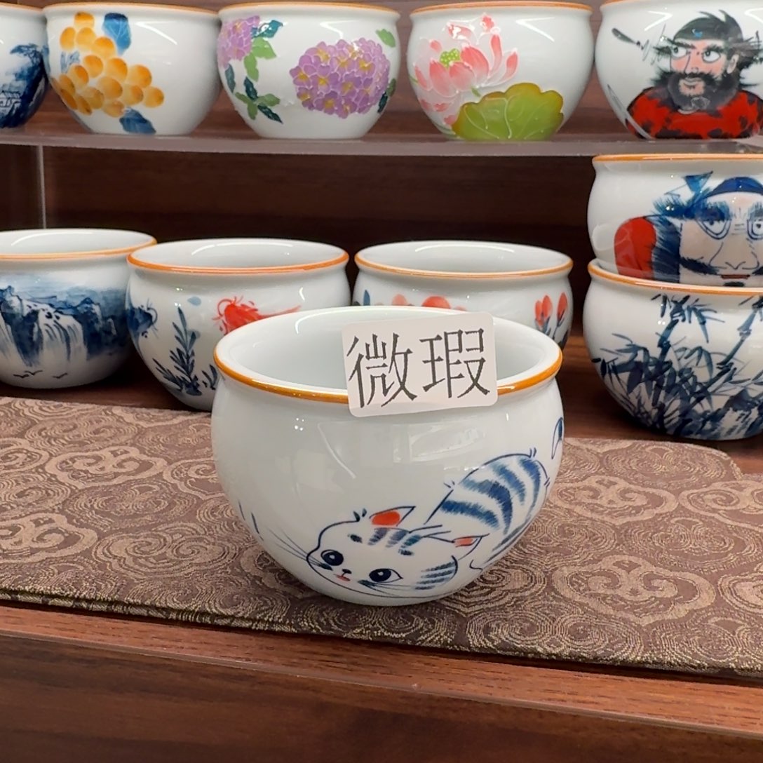 釉下手绘茶具微瑕