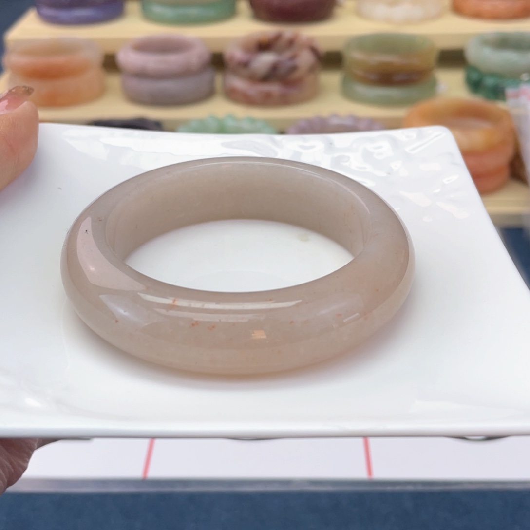 石英质玉未镶嵌手镯