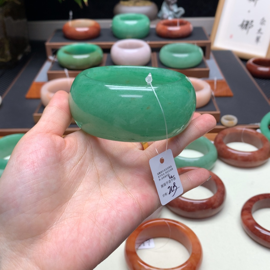 花***来石英质玉（非洲翠）未镶嵌舍