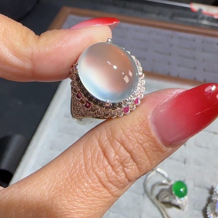 定制翡翠未镶嵌翡翠