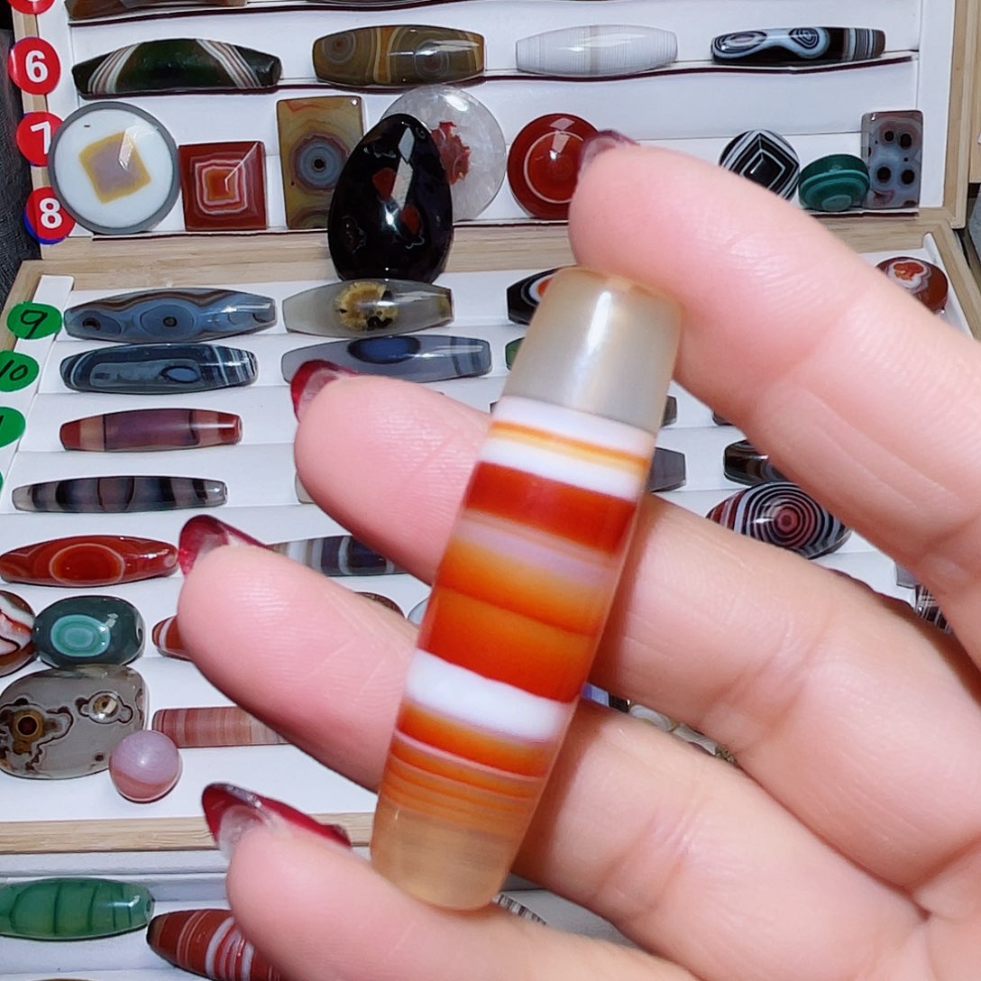 玛瑙/玉髓颈饰未镶嵌