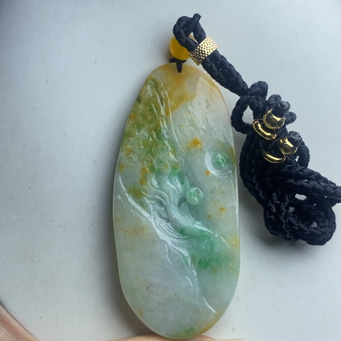 颈饰未镶嵌翡翠鱼