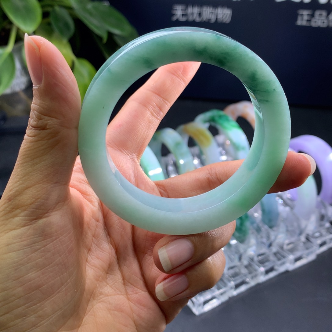 定制翡翠手镯未镶嵌思**默