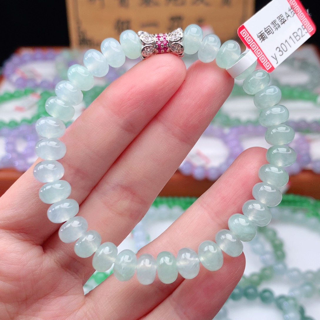 翡翠手链未镶嵌翡翠
