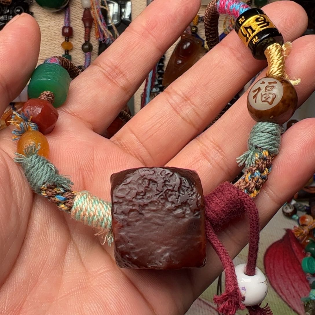 玛瑙/玉髓颈饰未镶嵌