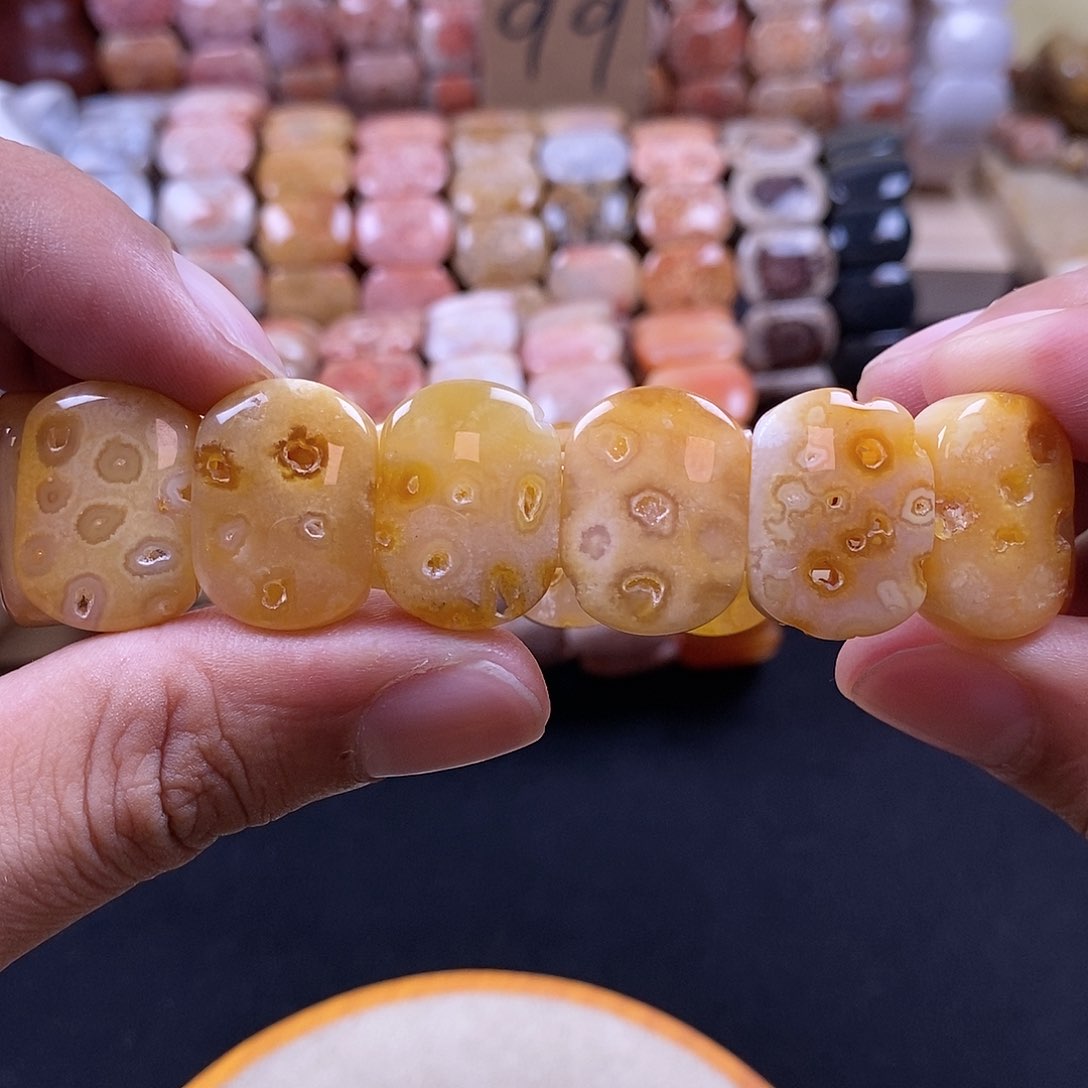 硅化珊瑚（珊瑚玉）手牌未镶嵌奶酪冰24