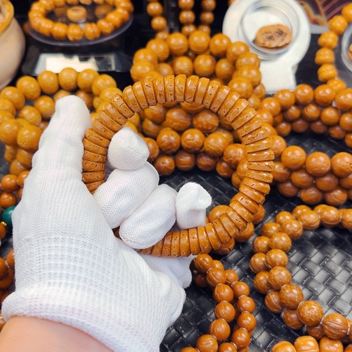 桃核手串没***字金饭碗