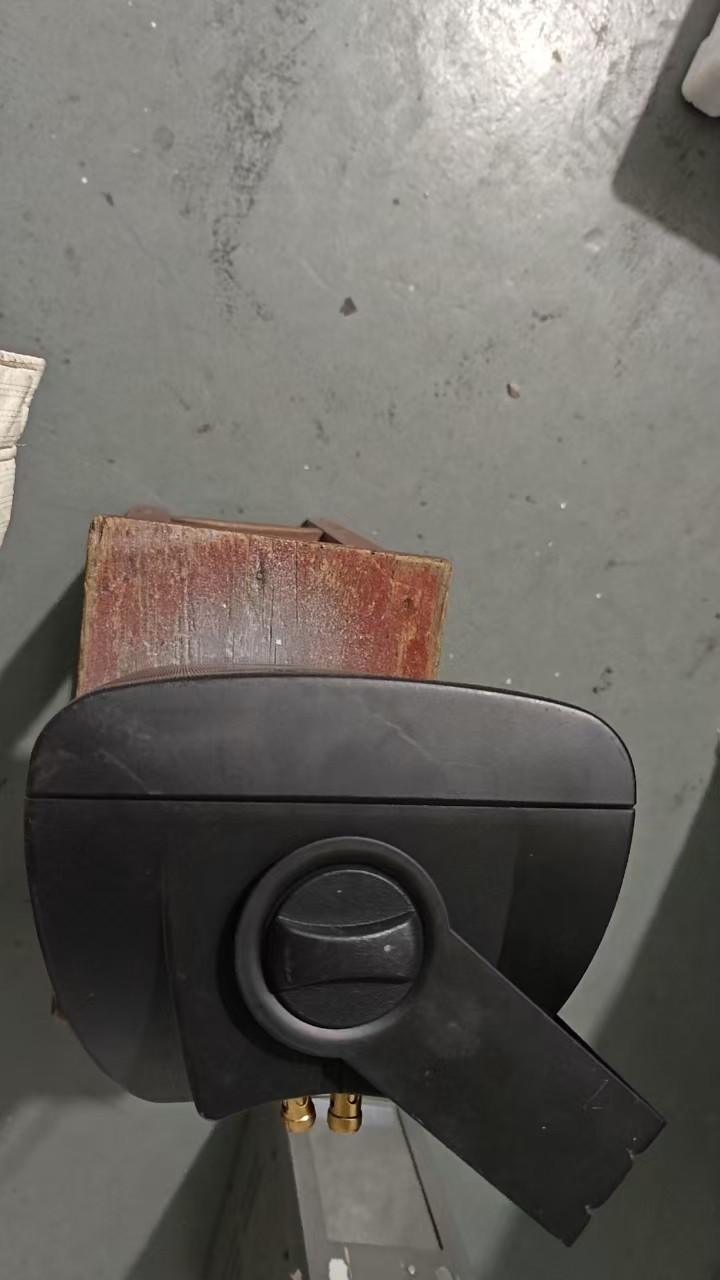 8新  hw壁挂音响一对 不包邮费