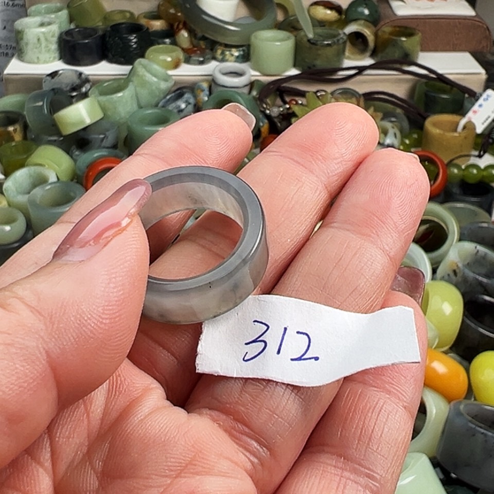 【闪购商品】未镶嵌蛇纹石玉戒指6****6