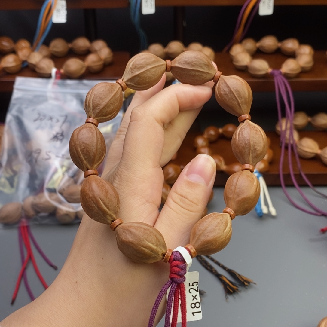 霍***世梅林铁核文玩手串