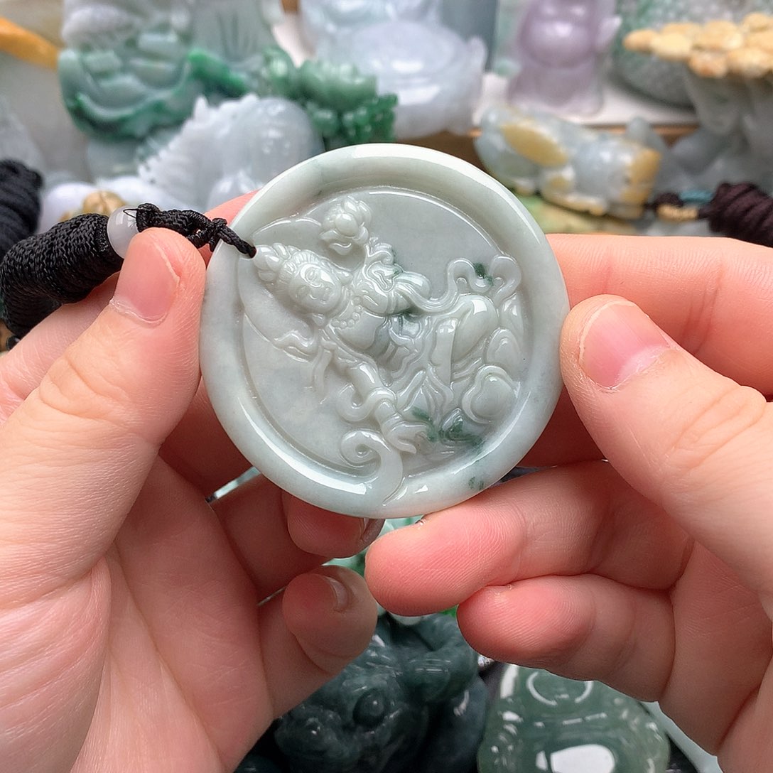 吊坠(不含链)未镶嵌翡翠