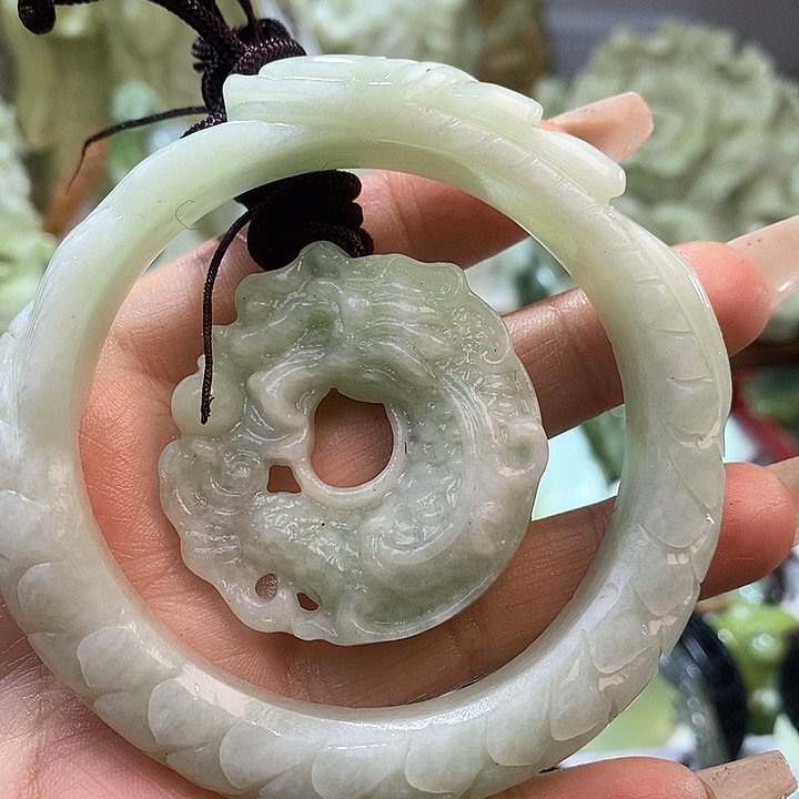 岫玉岫玉一套未镶嵌