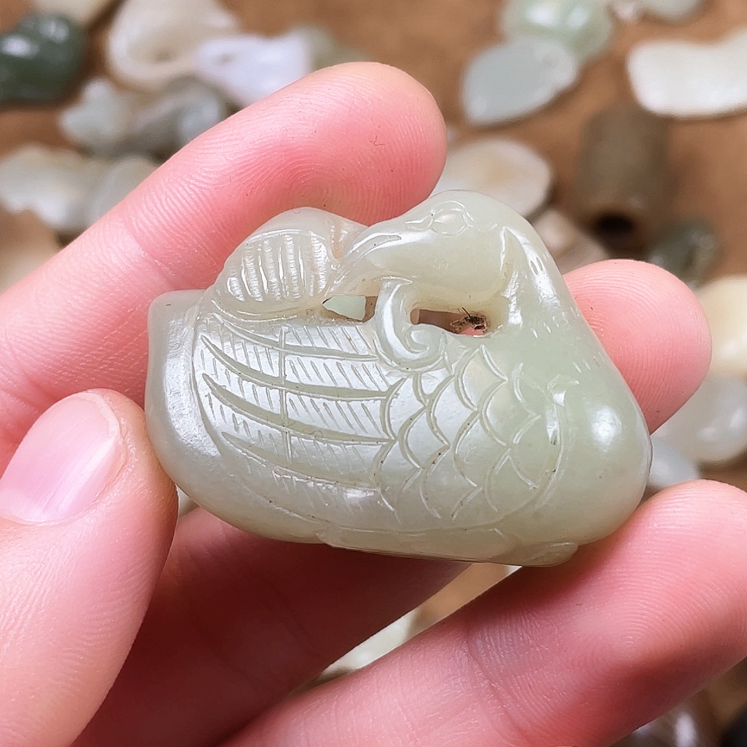 和田玉未镶嵌颈饰