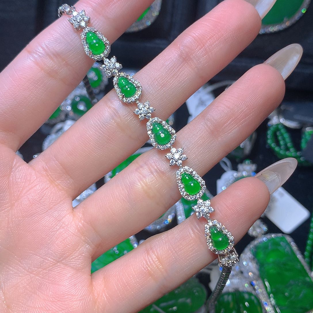 翡翠吊坠(不含链)银S925镶嵌翡翠