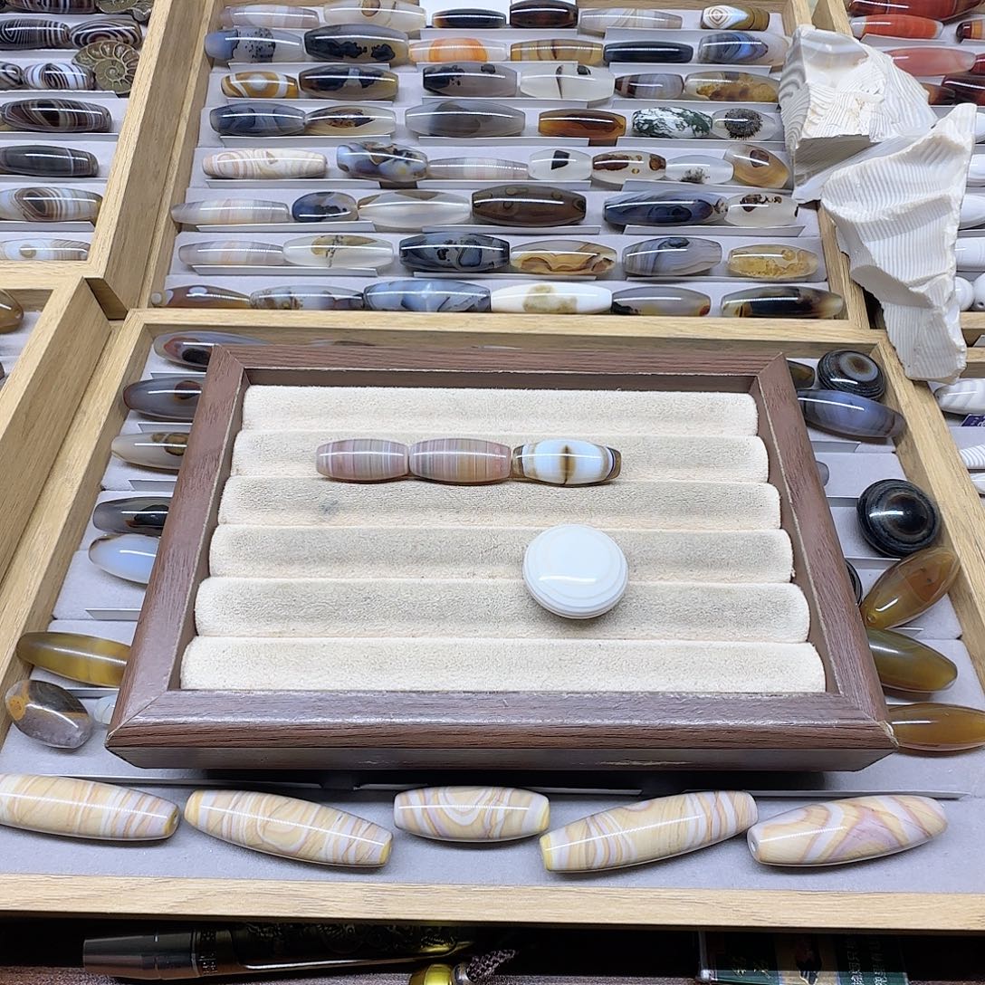 Z***z玛瑙/玉髓未镶嵌颈饰