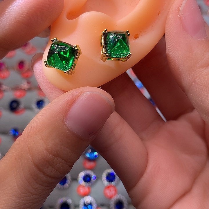 祖母绿耳饰银S925镶嵌