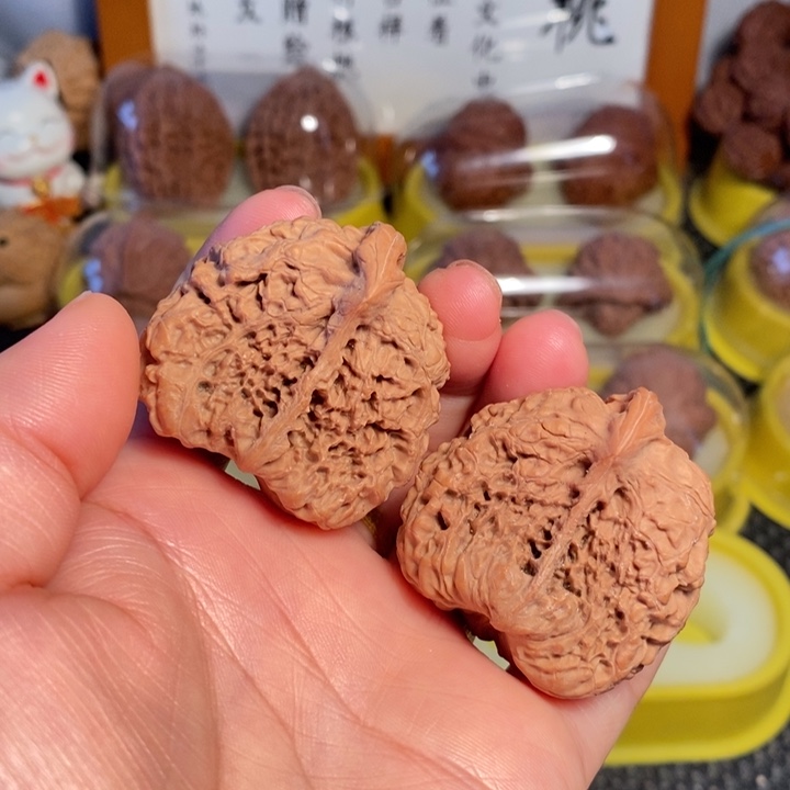 文玩核桃把件40座山雕