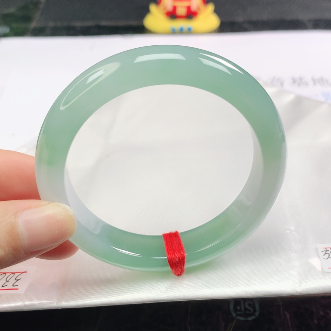 翡翠未镶嵌手镯正