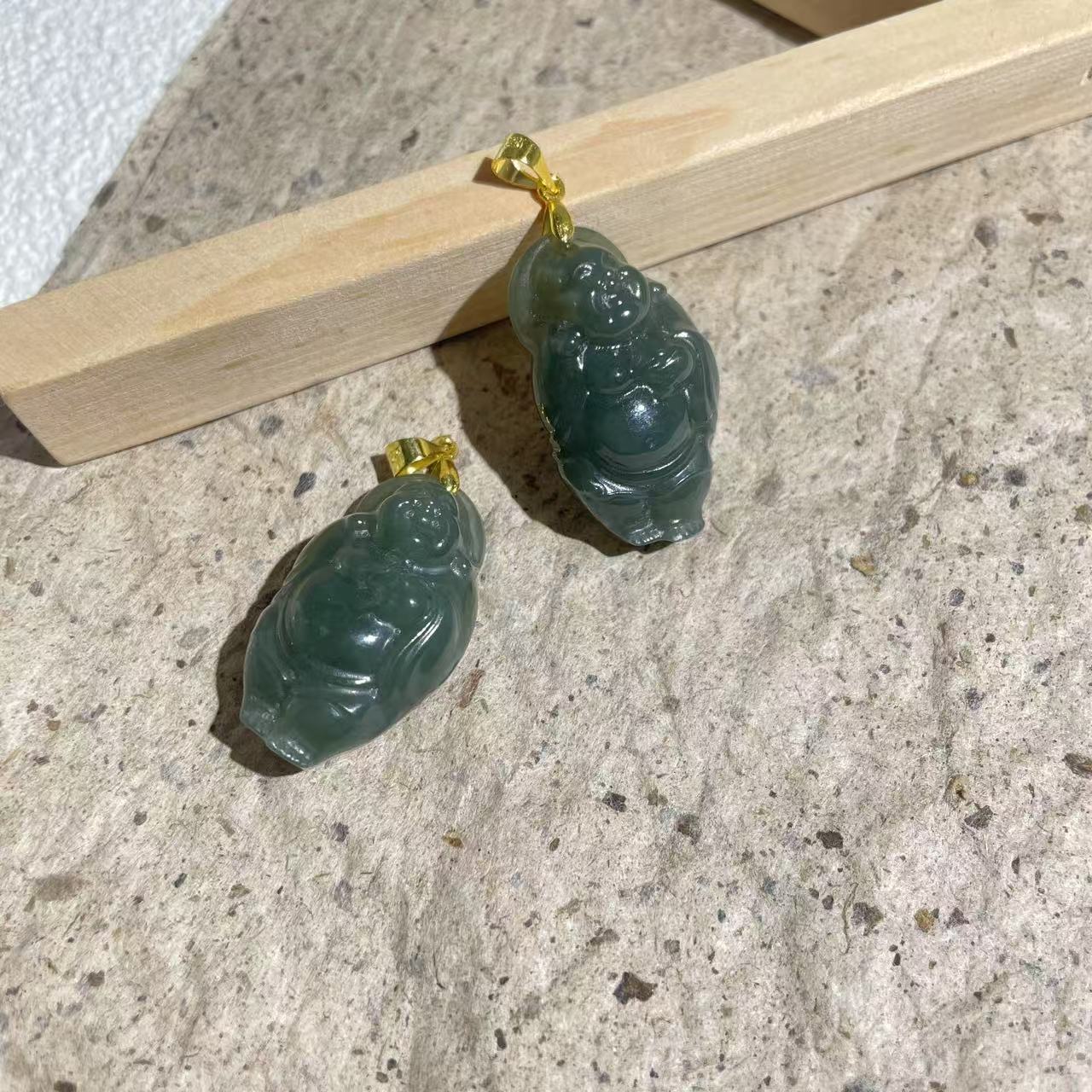 天然和田玉 湖水绿站佛 多样性发货拍一发一 H462