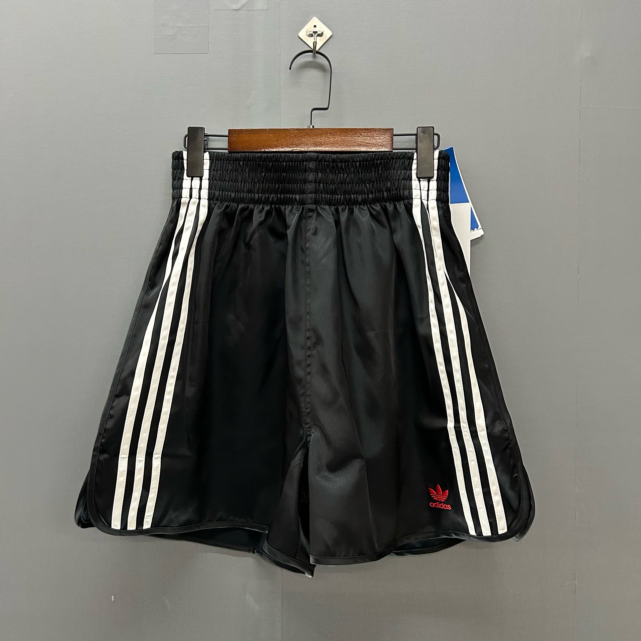 Adidas 三叶草logo印花运动透气短裤 黑色 H59028