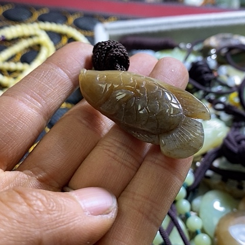 和田玉颈饰未镶嵌