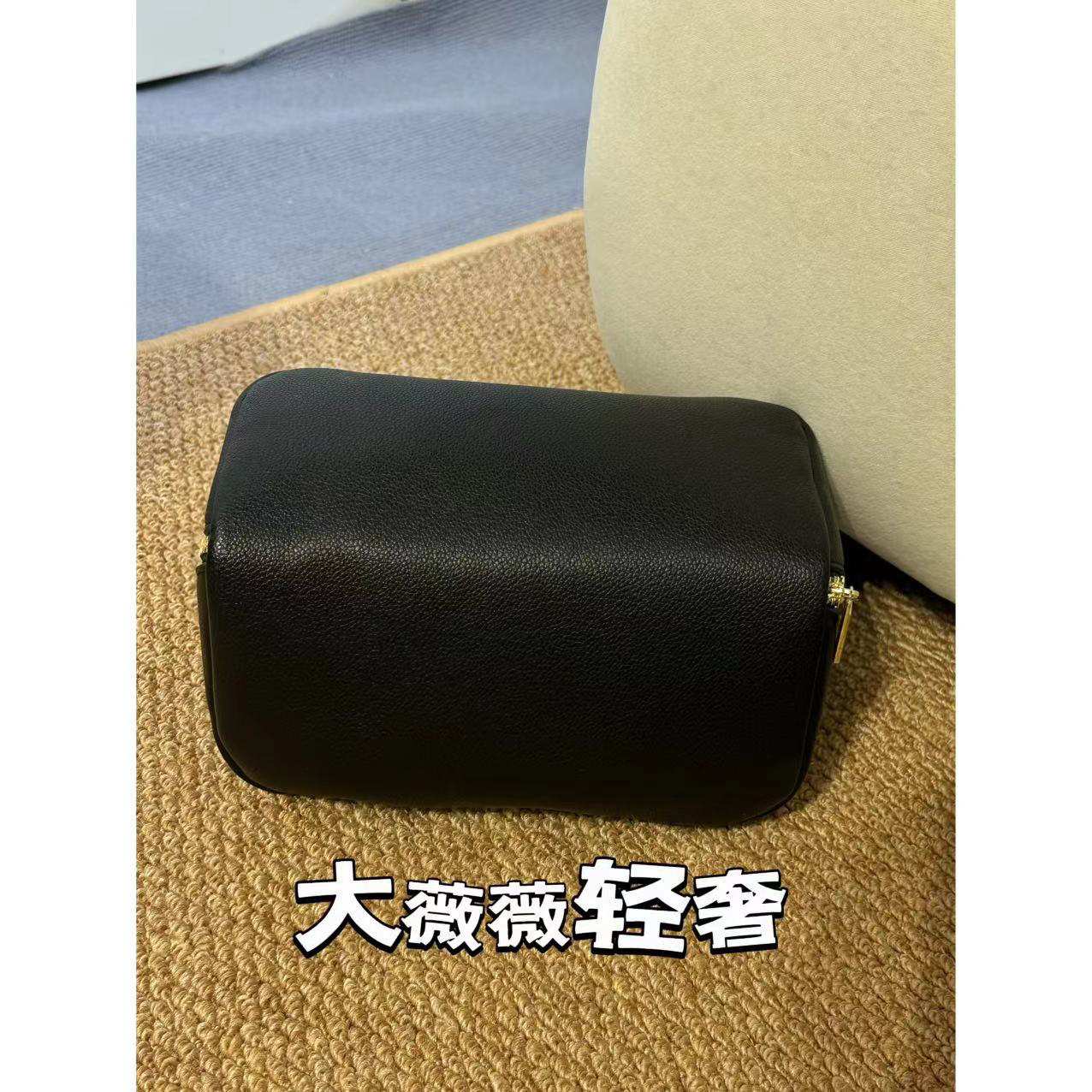 黑色简约百搭大容量化妆包-38530