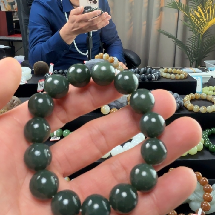 和田玉未镶嵌手链