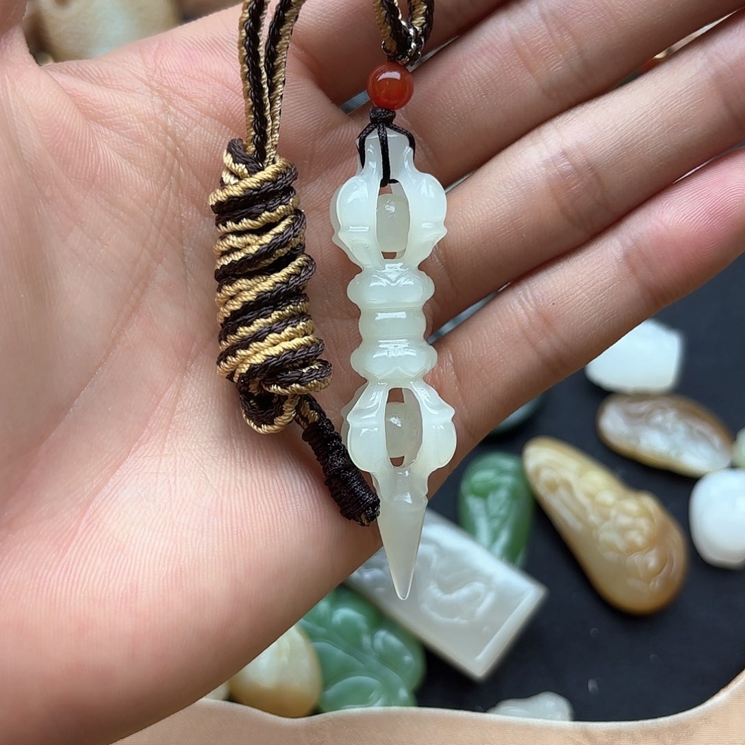 和田玉颈饰未镶嵌岁****8