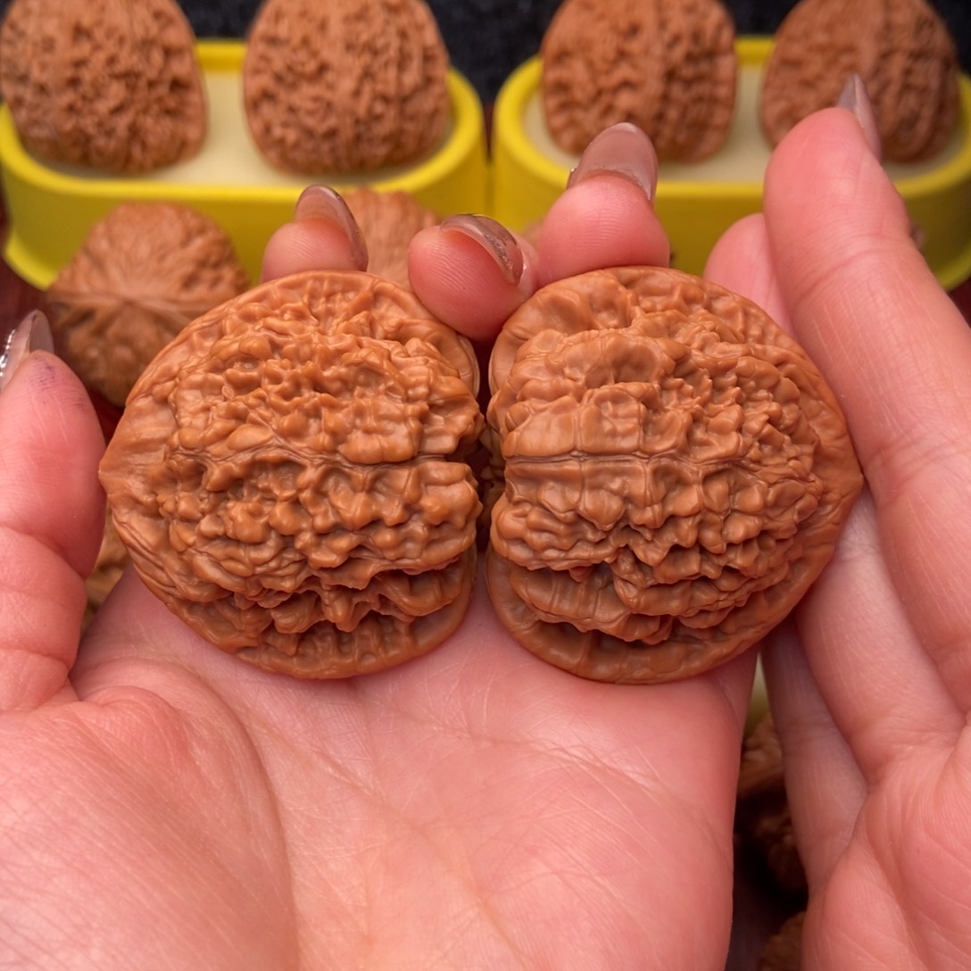 把件文玩核桃46红皮 麒麟 官帽