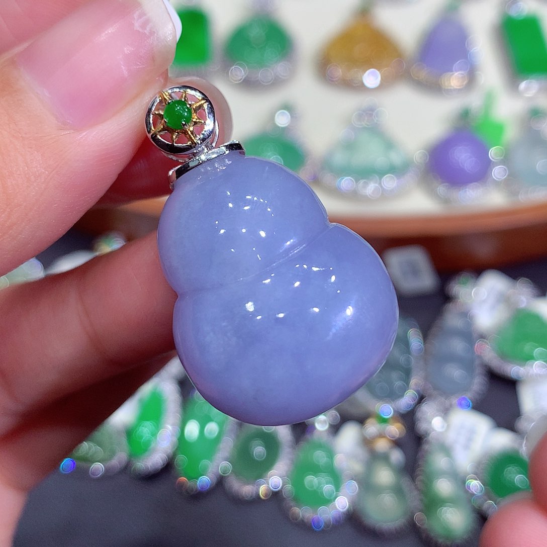 翡翠吊坠(不含链)18K金镶嵌