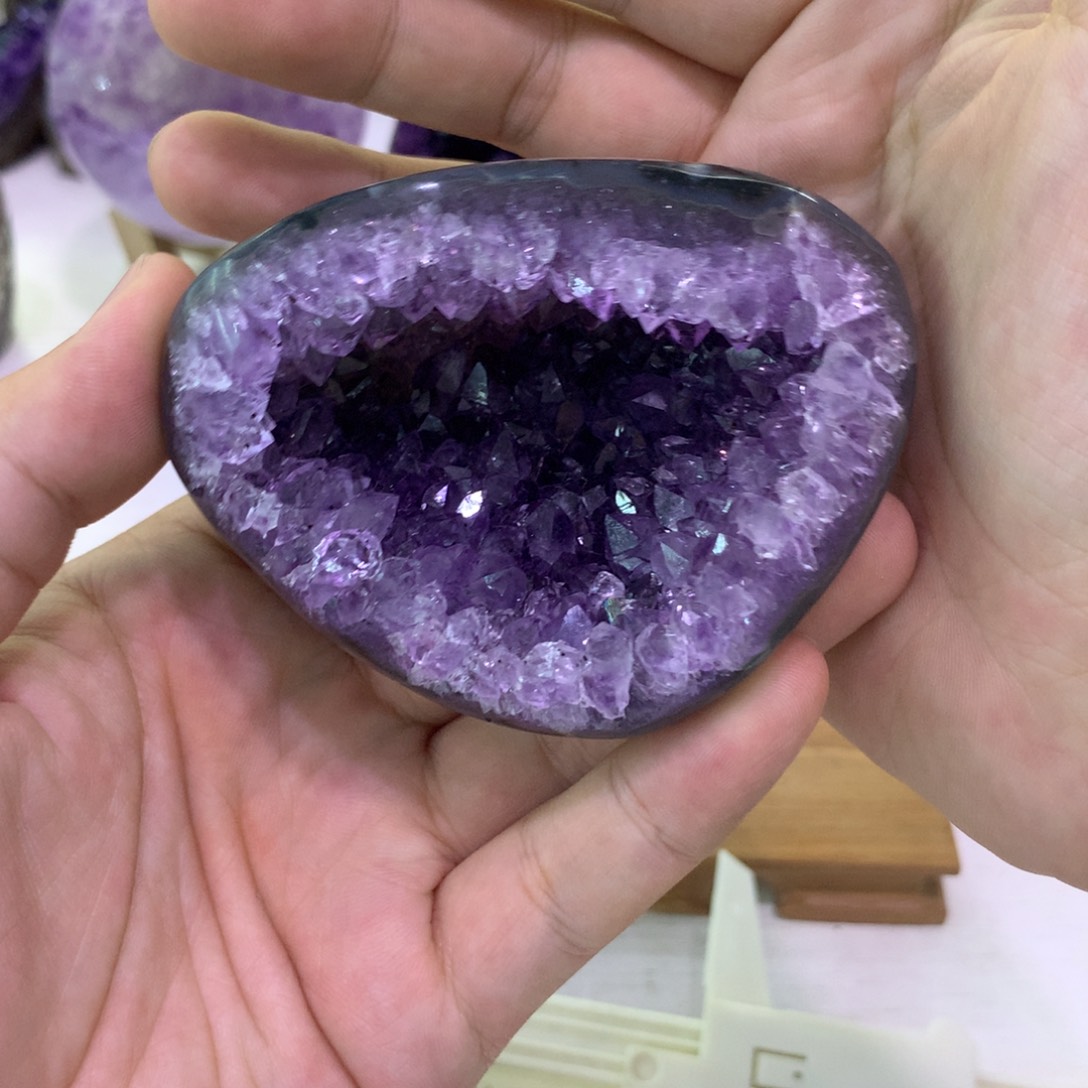 未镶嵌水晶大型摆件（非配饰）