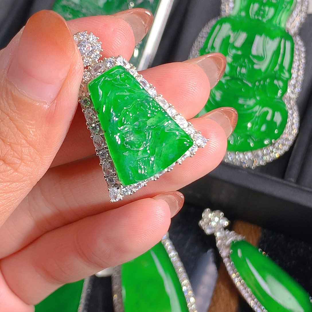 翡翠吊坠(不含链)未镶嵌