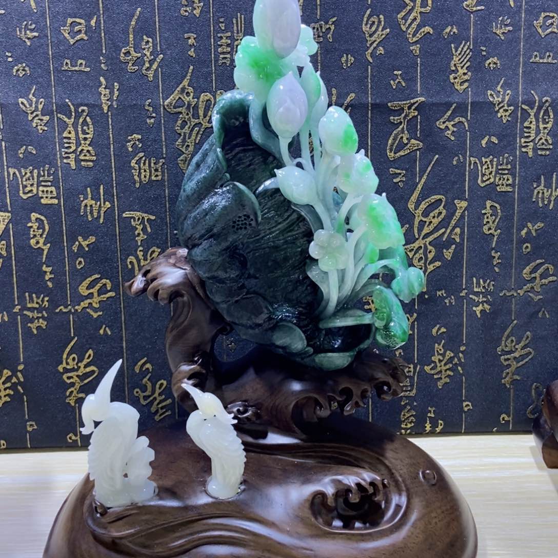 未镶嵌挂件翡翠用****3好看的翡翠荷花