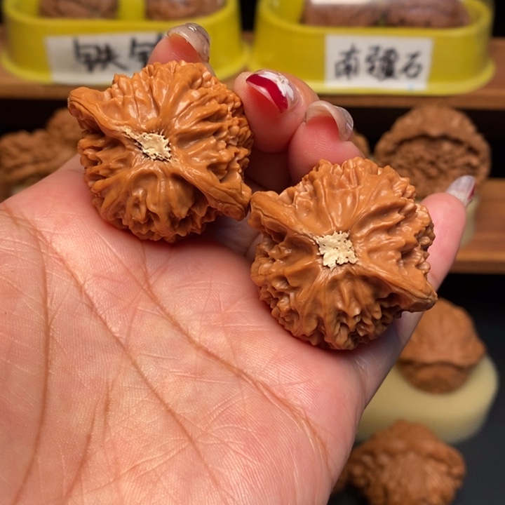 吊坠文玩核桃39全品宫灯