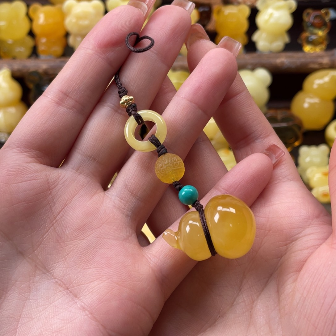 琥珀珠宝奇石未镶嵌