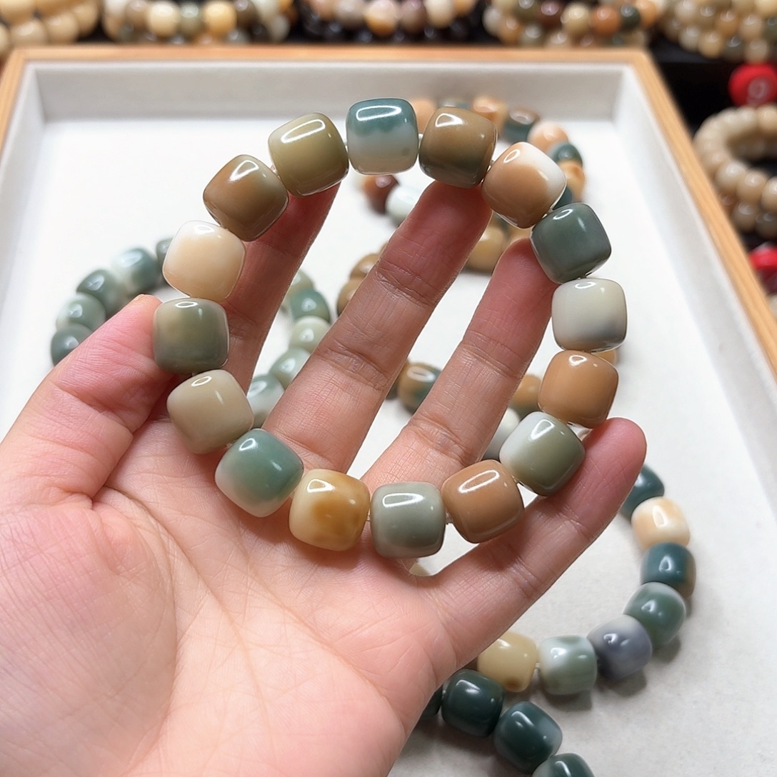 .***手串菩提根/象牙果