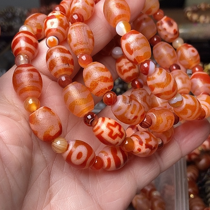 玛瑙/玉髓未镶嵌手链发一条